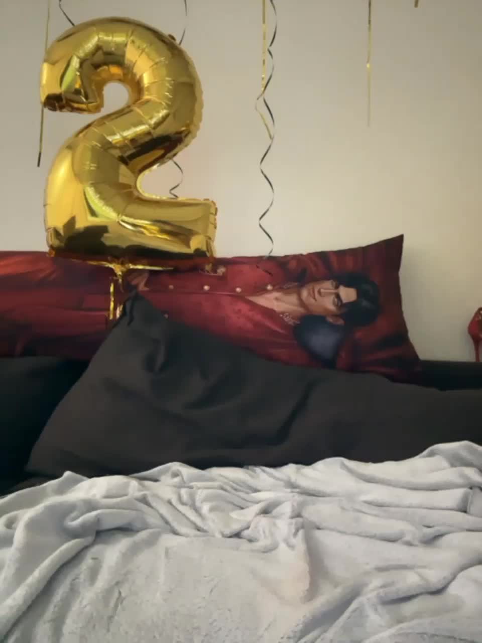 View or download file originalhooli on 2024-01-08 from bongacams