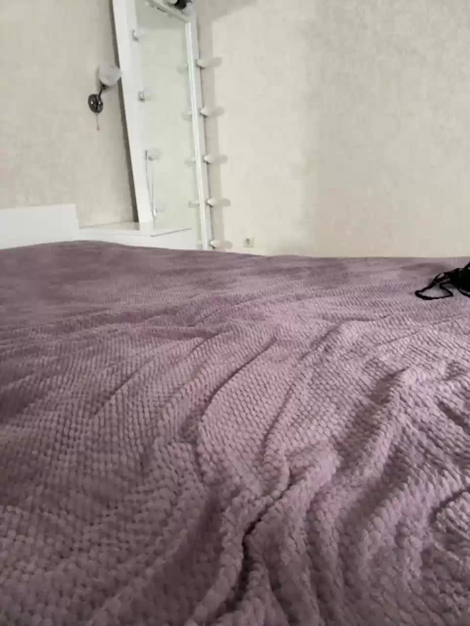 View or download file vikikiss on 2024-01-13 from bongacams