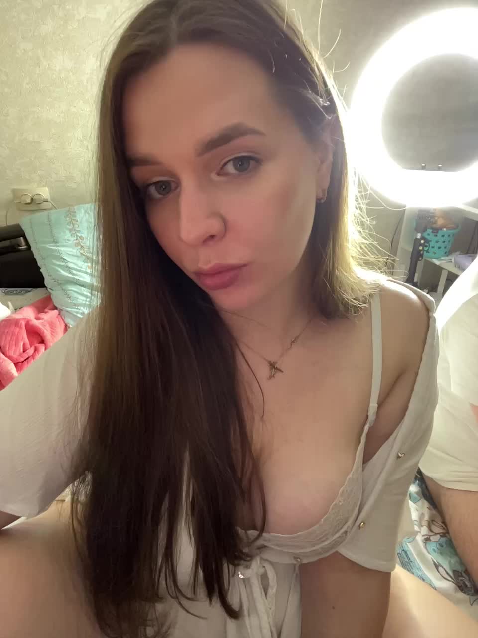 View or download file hellmor on 2024-09-17 from bongacams