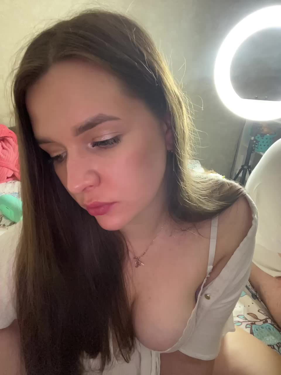 View or download file hellmor on 2024-09-17 from bongacams