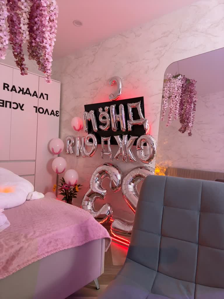 View or download file lolymolly on 2024-09-17 from bongacams