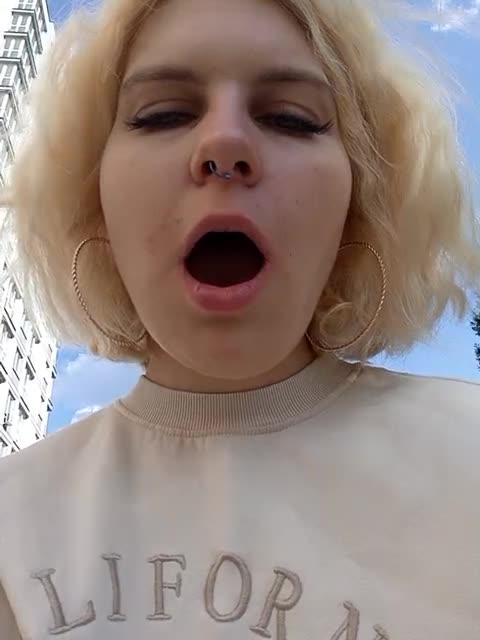 View or download file marie_outdoor on 2024-09-17 from bongacams