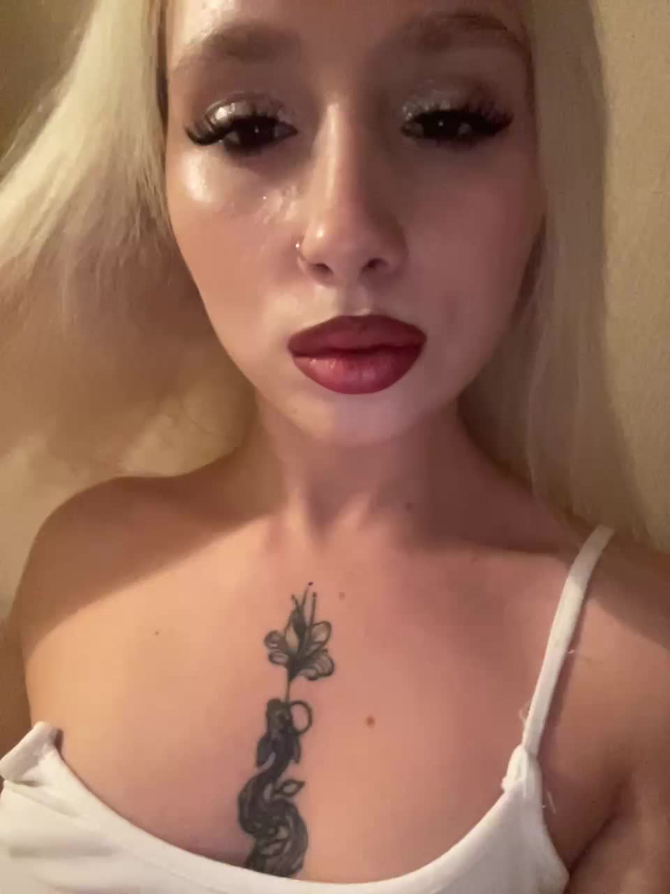 View or download file crystal1_1 on 2024-09-18 from bongacams