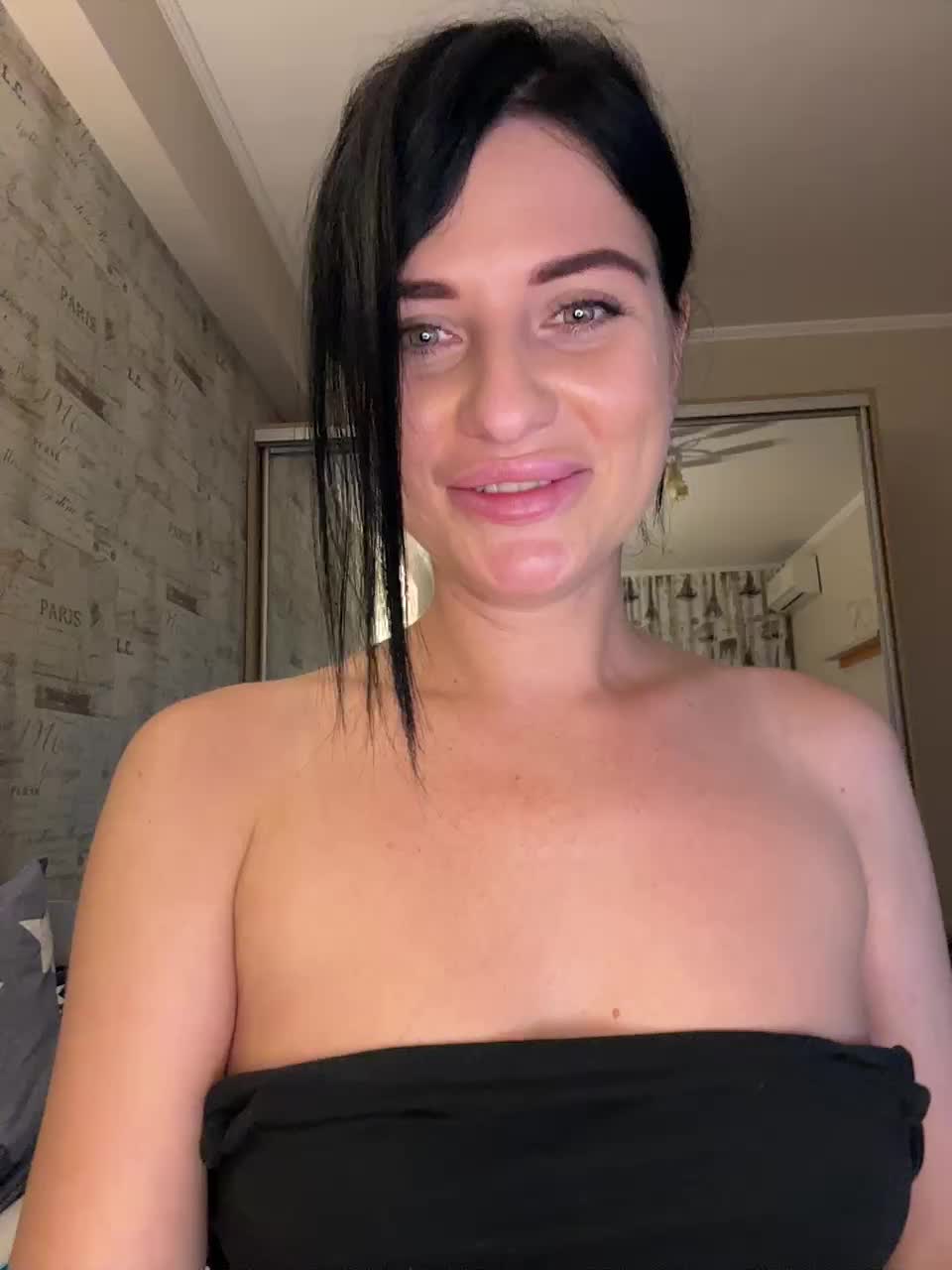 View or download file roselynax on 2024-09-18 from bongacams