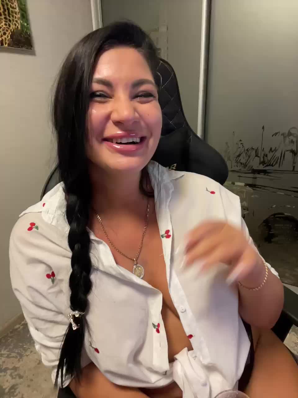 View or download file madelynn on 2024-09-20 from bongacams