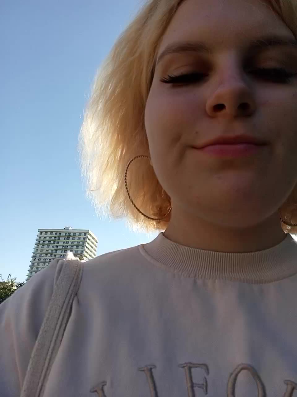 View or download file marie_outdoor on 2024-09-20 from bongacams