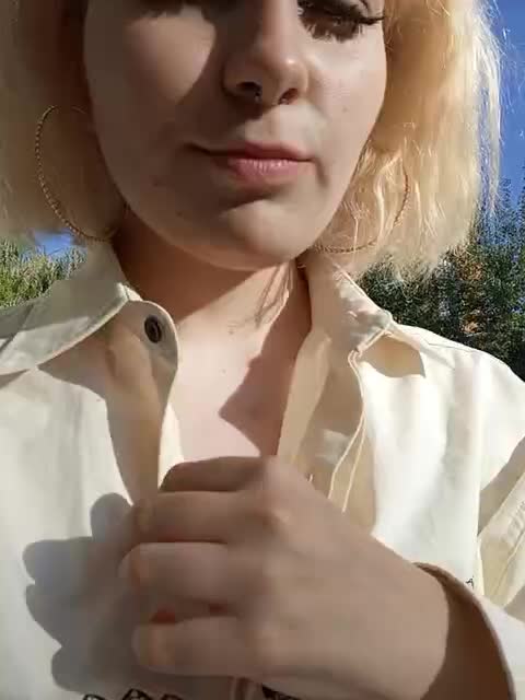 View or download file marie_outdoor on 2024-09-22 from bongacams