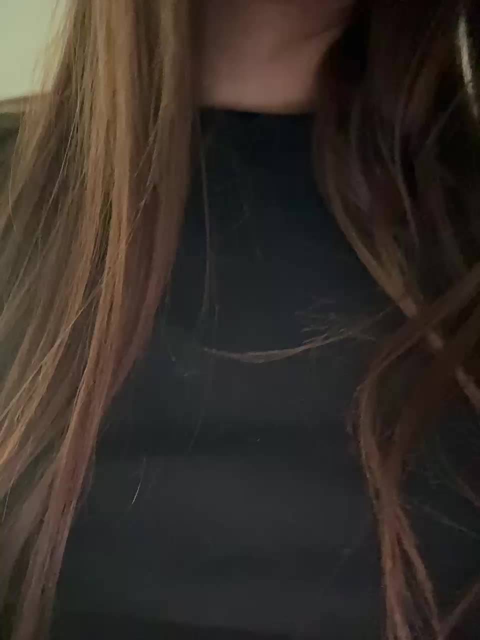 View or download file alliina_leee on 2024-09-28 from bongacams