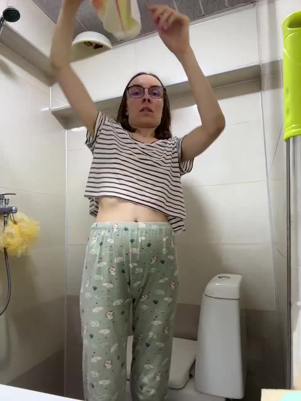 View or download file andreelis on 2024-09-30 from bongacams