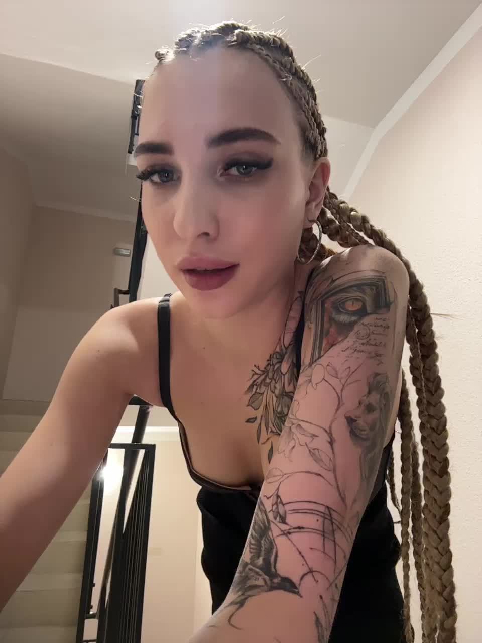 View or download file christi_candy on 2024-10-01 from bongacams