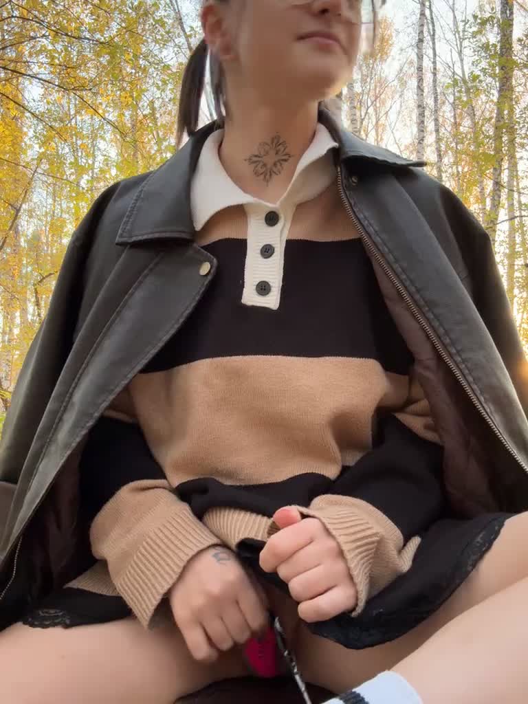 View or download file lolymolly on 2024-10-01 from bongacams