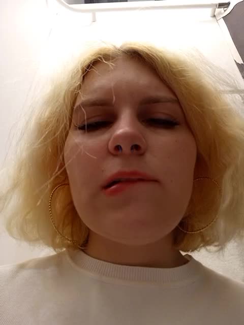 View or download file marie_outdoor on 2024-10-01 from bongacams