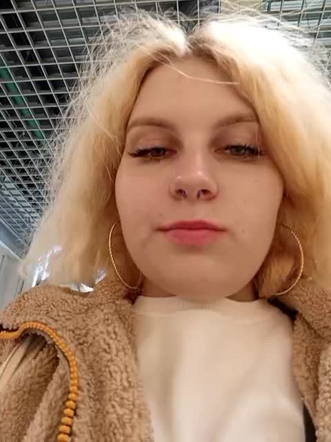 View or download file marie_outdoor on 2024-10-01 from bongacams