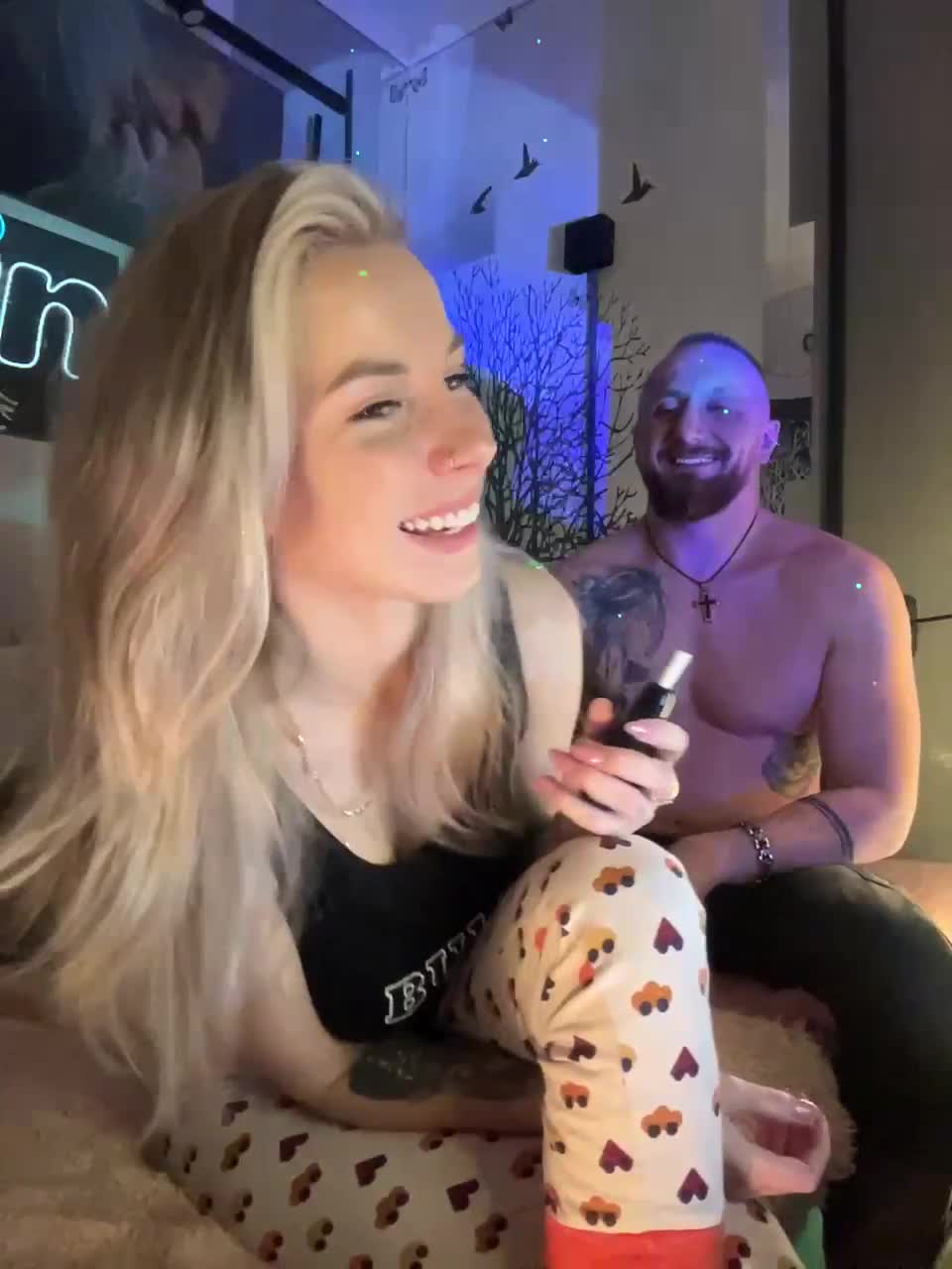 View or download file vik1one1 on 2024-10-01 from bongacams