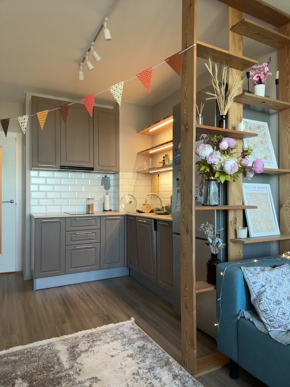 View or download file vixie01 on 2024-10-01 from bongacams