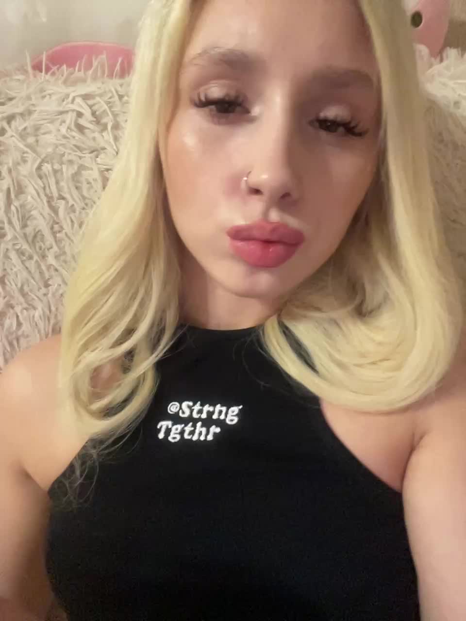 View or download file crystal1_1 on 2024-10-02 from bongacams