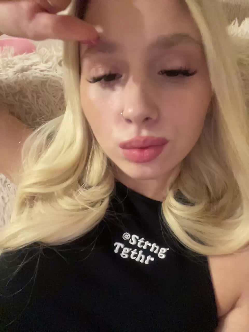 View or download file crystal1_1 on 2024-10-02 from bongacams