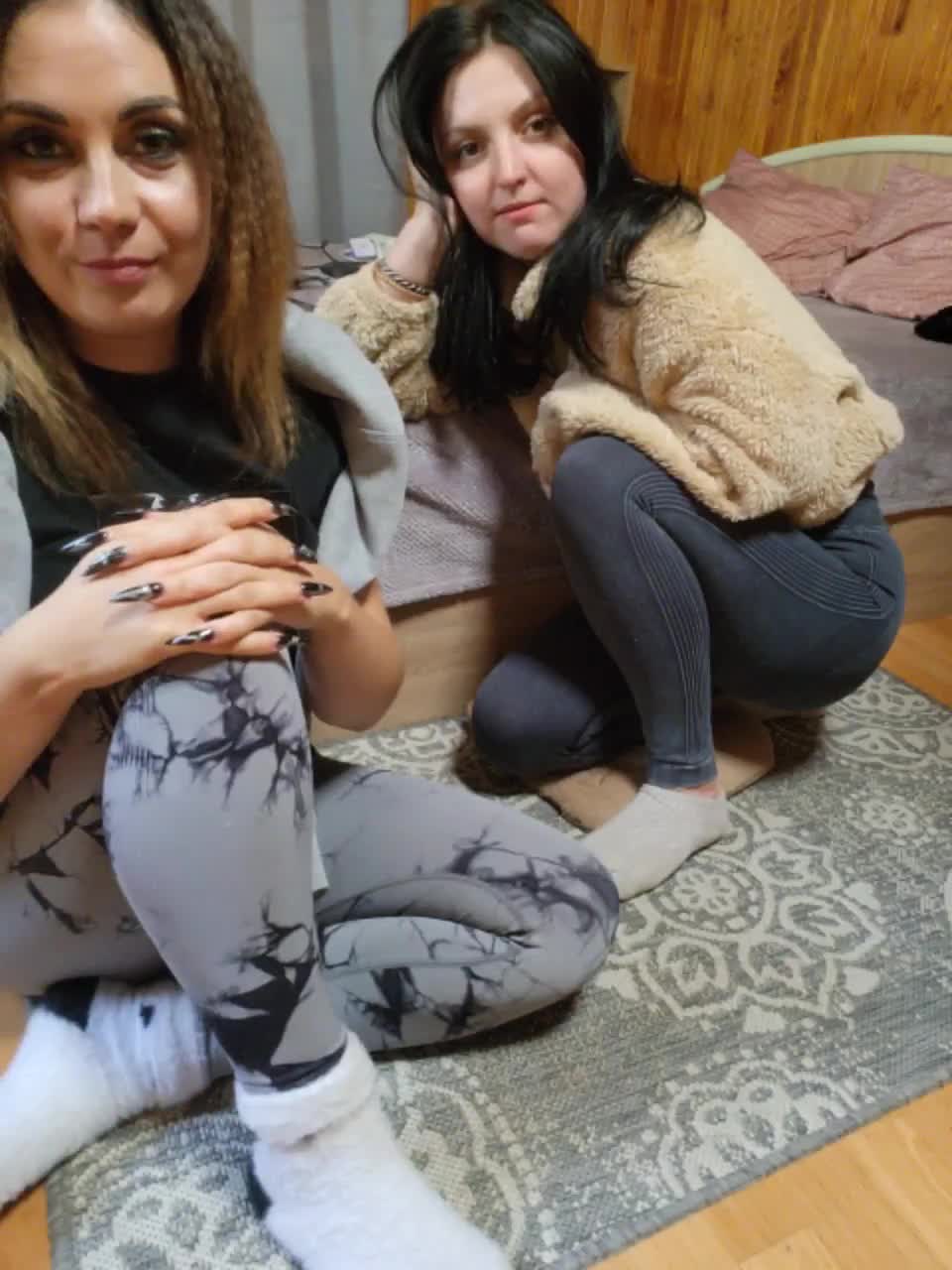 View or download file sweetlegs on 2024-10-02 from bongacams