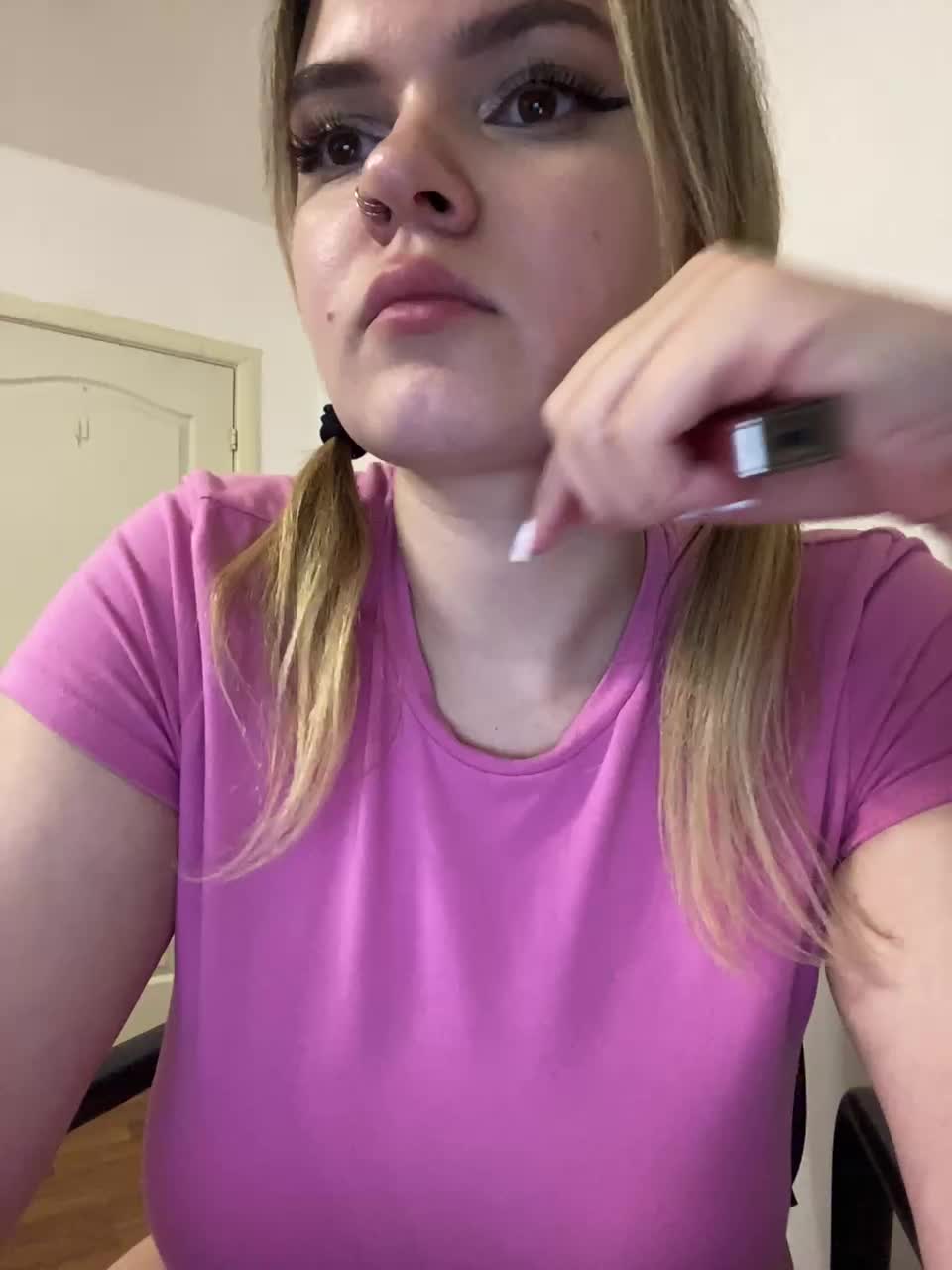 View or download file athena333 on 2024-10-04 from bongacams