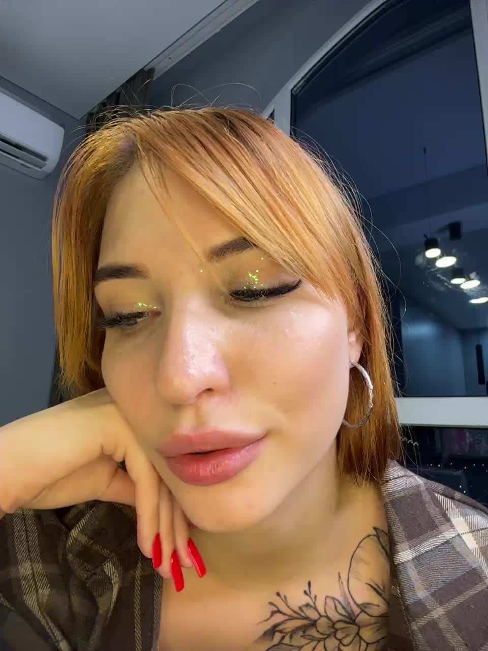 View or download file christi_candy on 2024-10-04 from bongacams