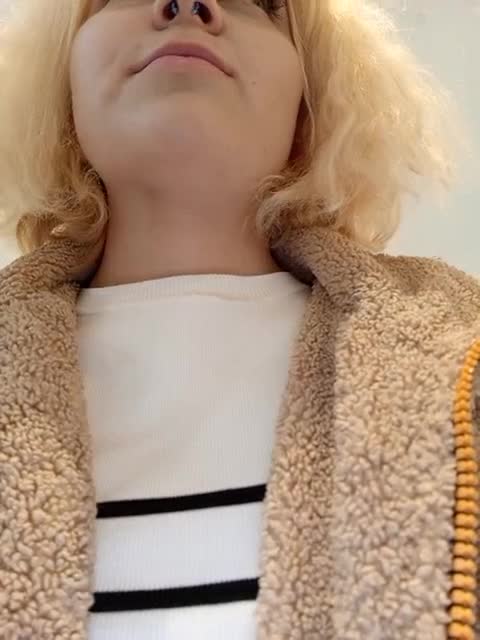 View or download file marie_outdoor on 2024-10-04 from bongacams