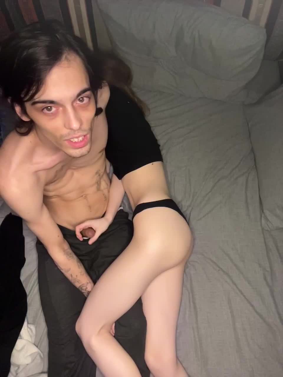 View or download file orneliyy on 2024-10-04 from bongacams