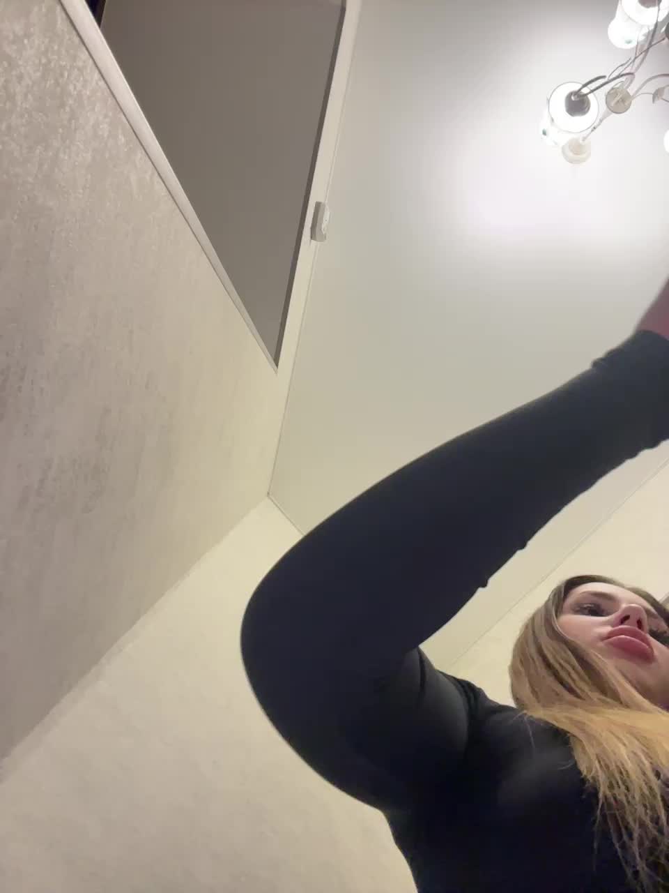 View or download file babydarii on 2024-10-05 from bongacams