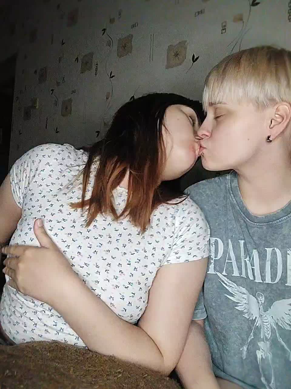 View or download file kittycolorfull on 2024-10-06 from bongacams