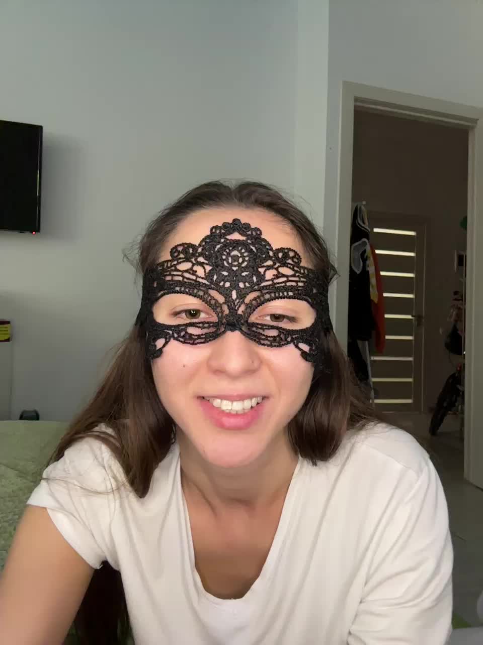 View or download file lanvin_eclat on 2024-10-06 from bongacams