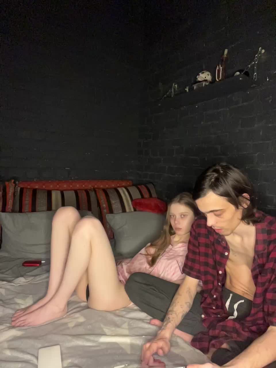 View or download file orneliyy on 2024-10-06 from bongacams