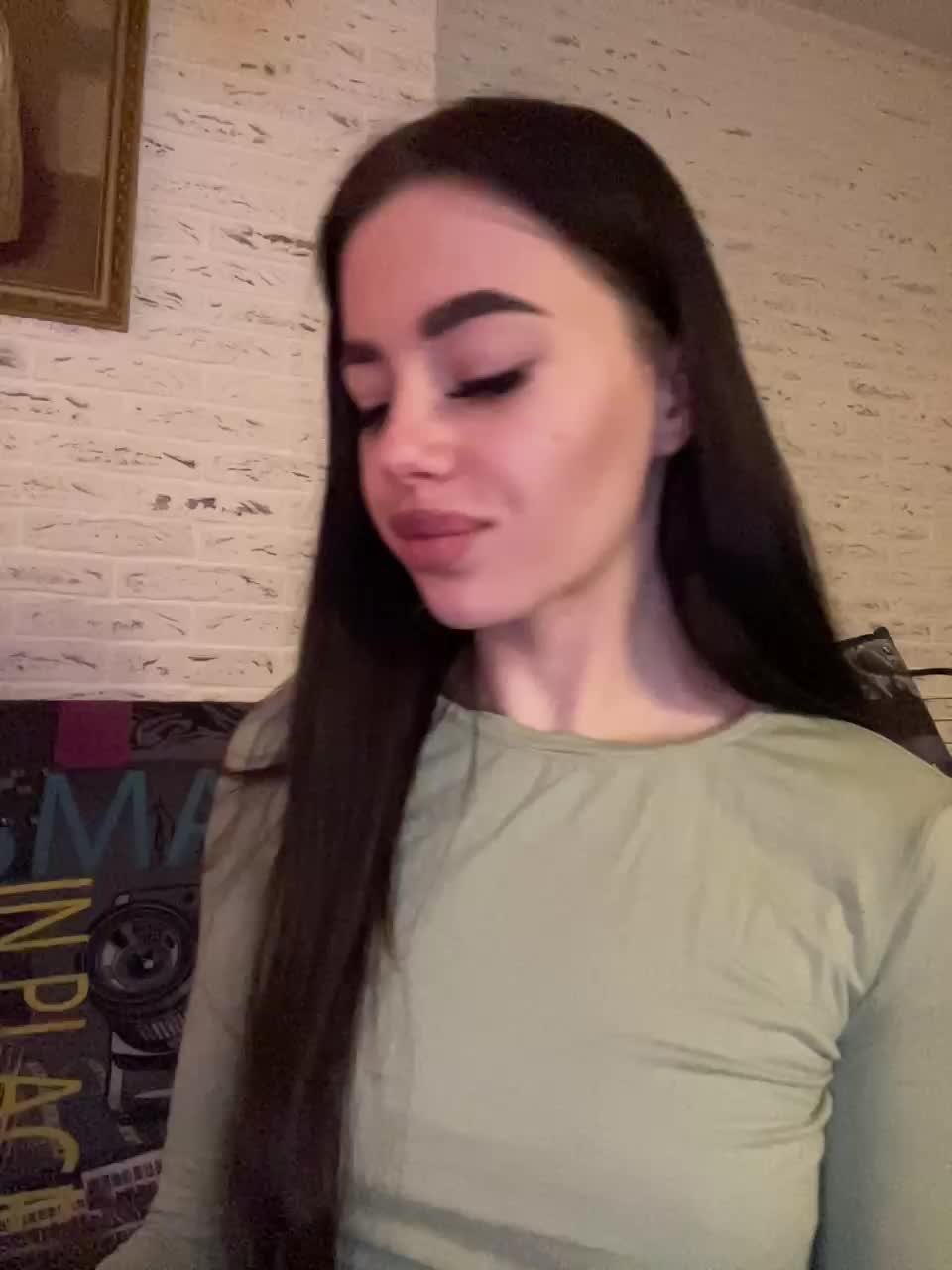 View or download file hotgirleva on 2024-10-08 from bongacams