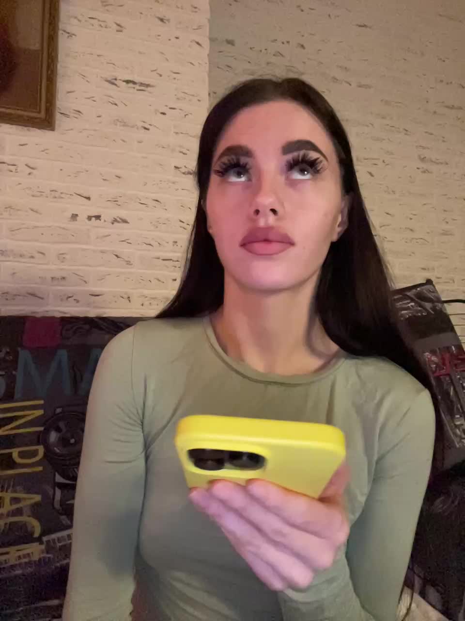 View or download file hotgirleva on 2024-10-08 from bongacams