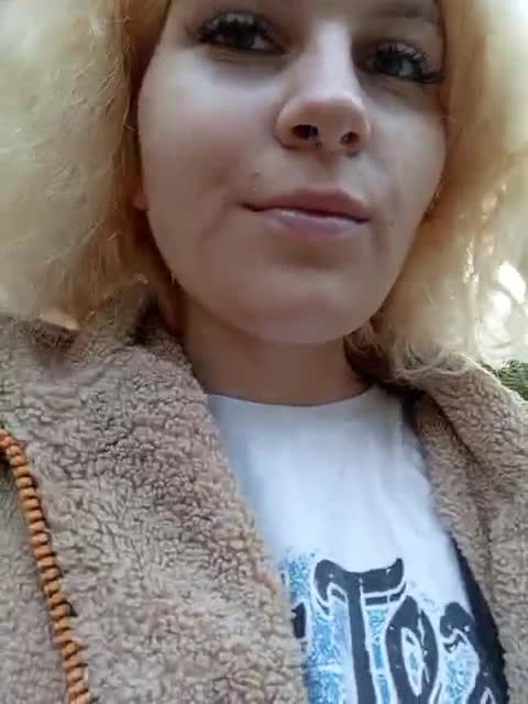 View or download file marie_outdoor on 2024-10-08 from bongacams