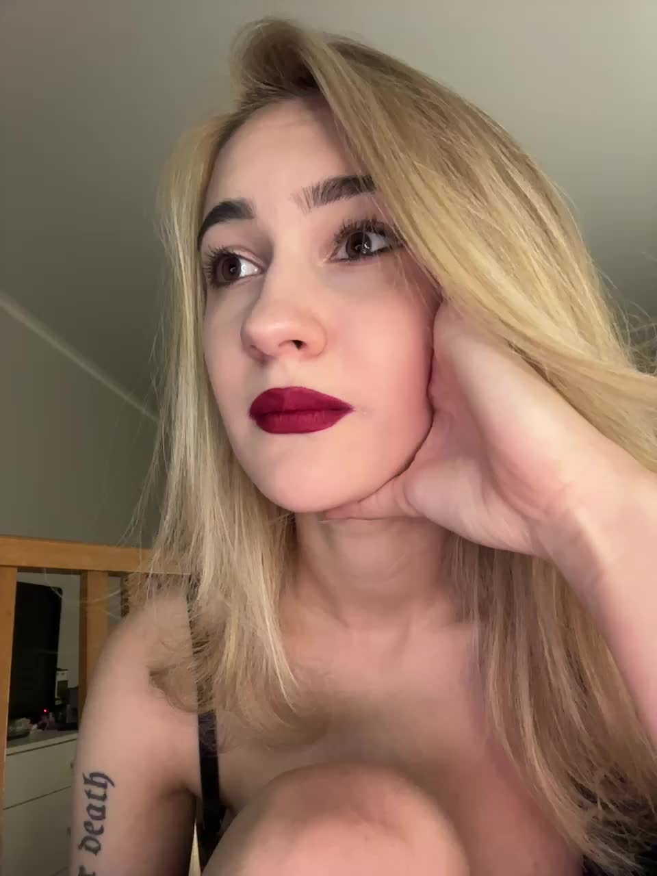 View or download file _lana_chester_ on 2024-10-09 from bongacams