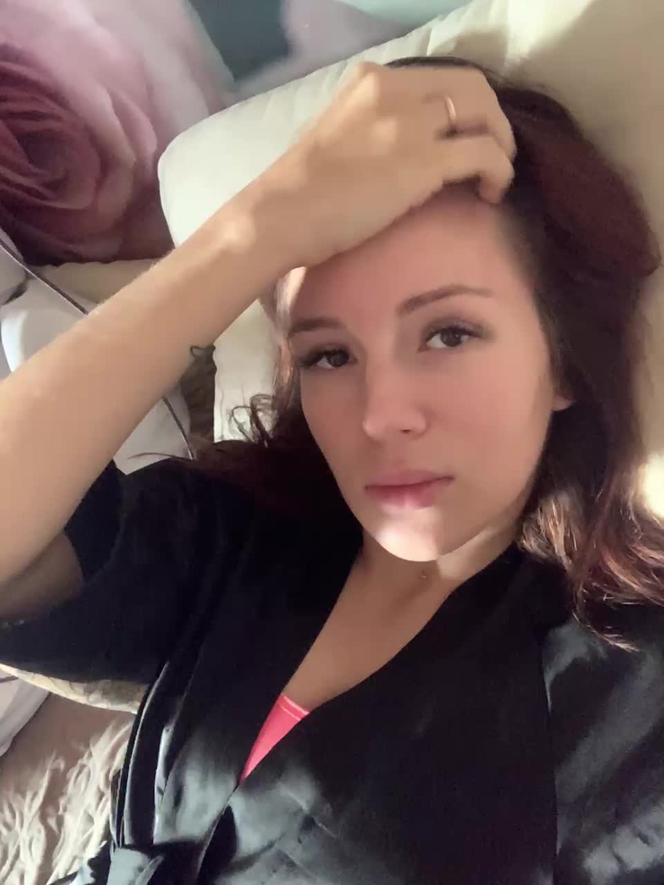 View or download file kaliss1599 on 2024-10-11 from bongacams