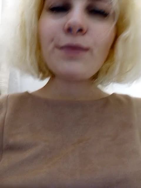 View or download file marie_outdoor on 2024-10-12 from bongacams