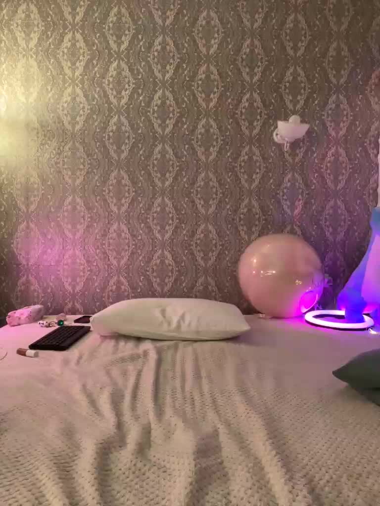 View or download file mispopi on 2024-10-12 from bongacams