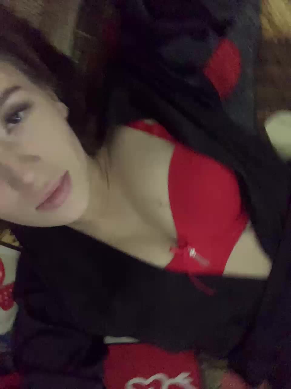 View or download file kaliss1599 on 2024-10-13 from bongacams