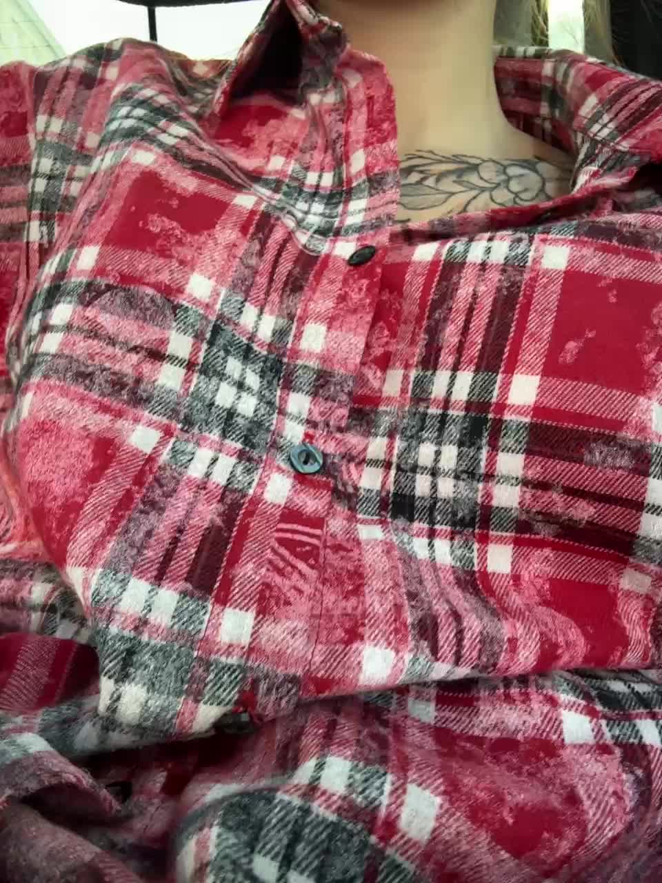 View or download file christi_candy on 2024-10-14 from bongacams