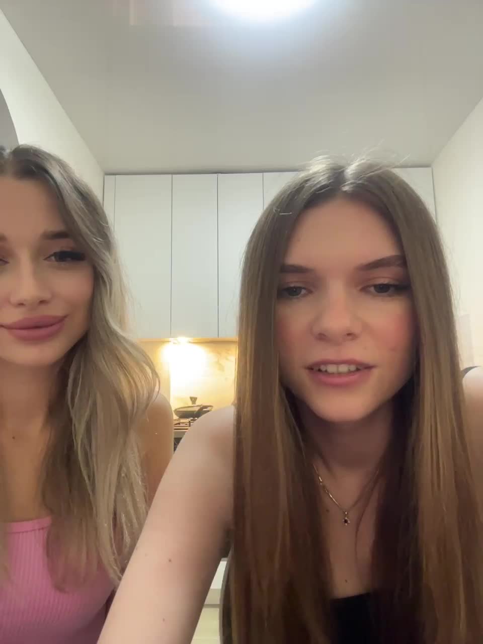 View or download file emilyandmira on 2024-10-14 from bongacams