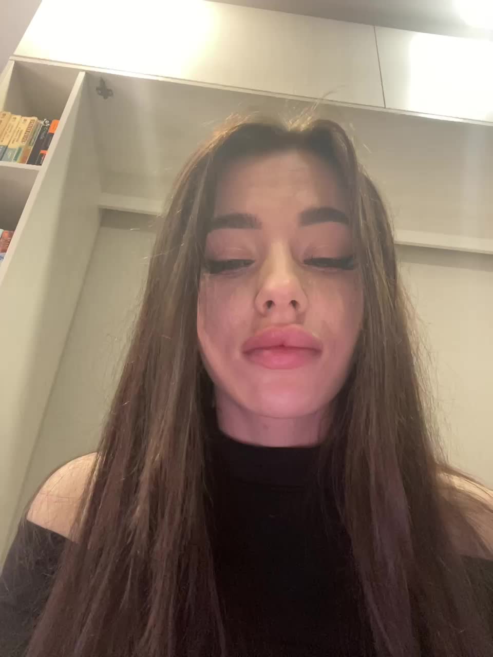 View or download file hotgirleva on 2024-10-14 from bongacams