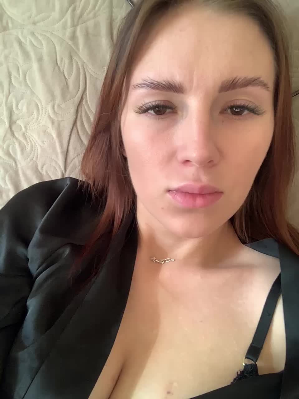 View or download file kaliss1599 on 2024-10-14 from bongacams