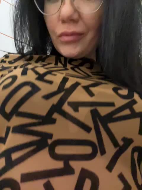 View or download file lilcatt on 2024-10-14 from bongacams