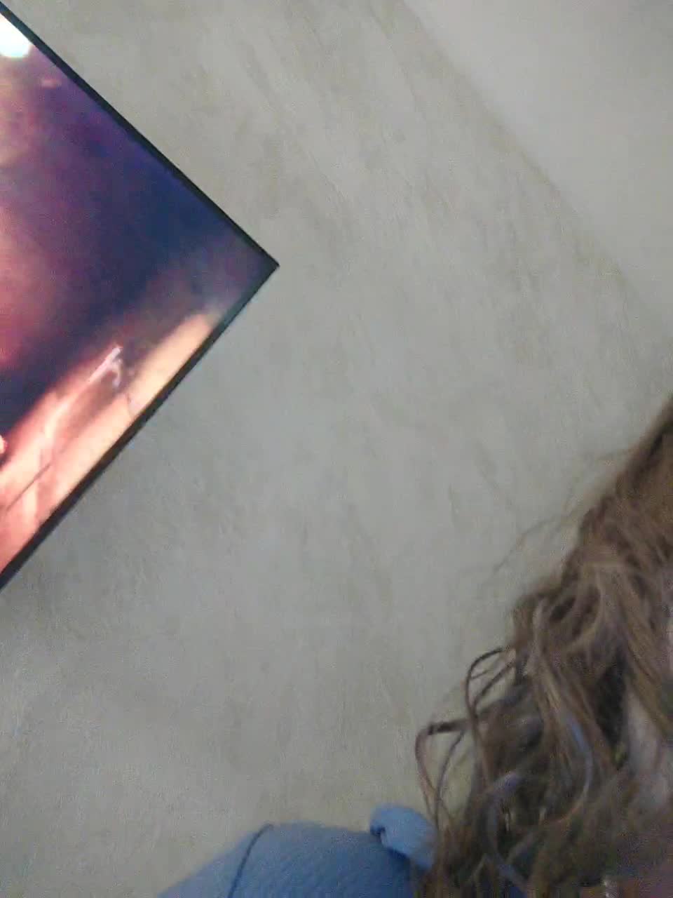 View or download file littledelora on 2024-10-14 from bongacams