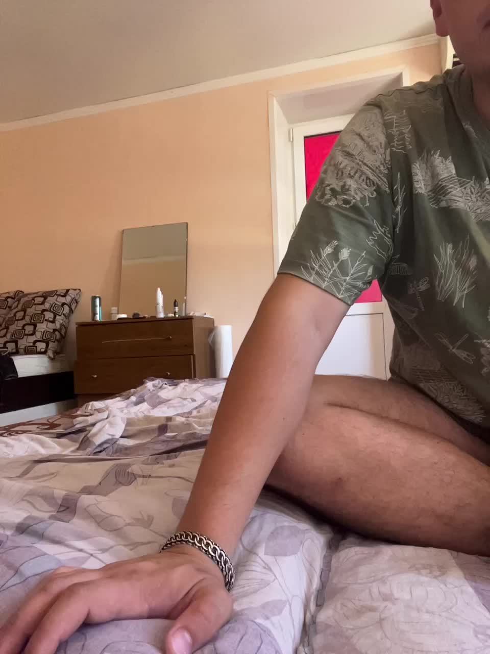 View or download file viktoriaastr on 2024-10-14 from bongacams