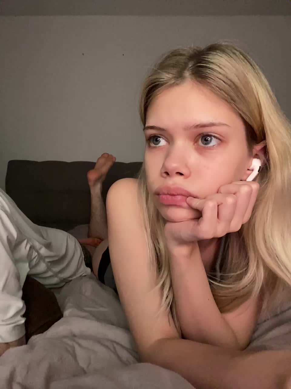 View or download file chansetolove on 2024-10-15 from bongacams