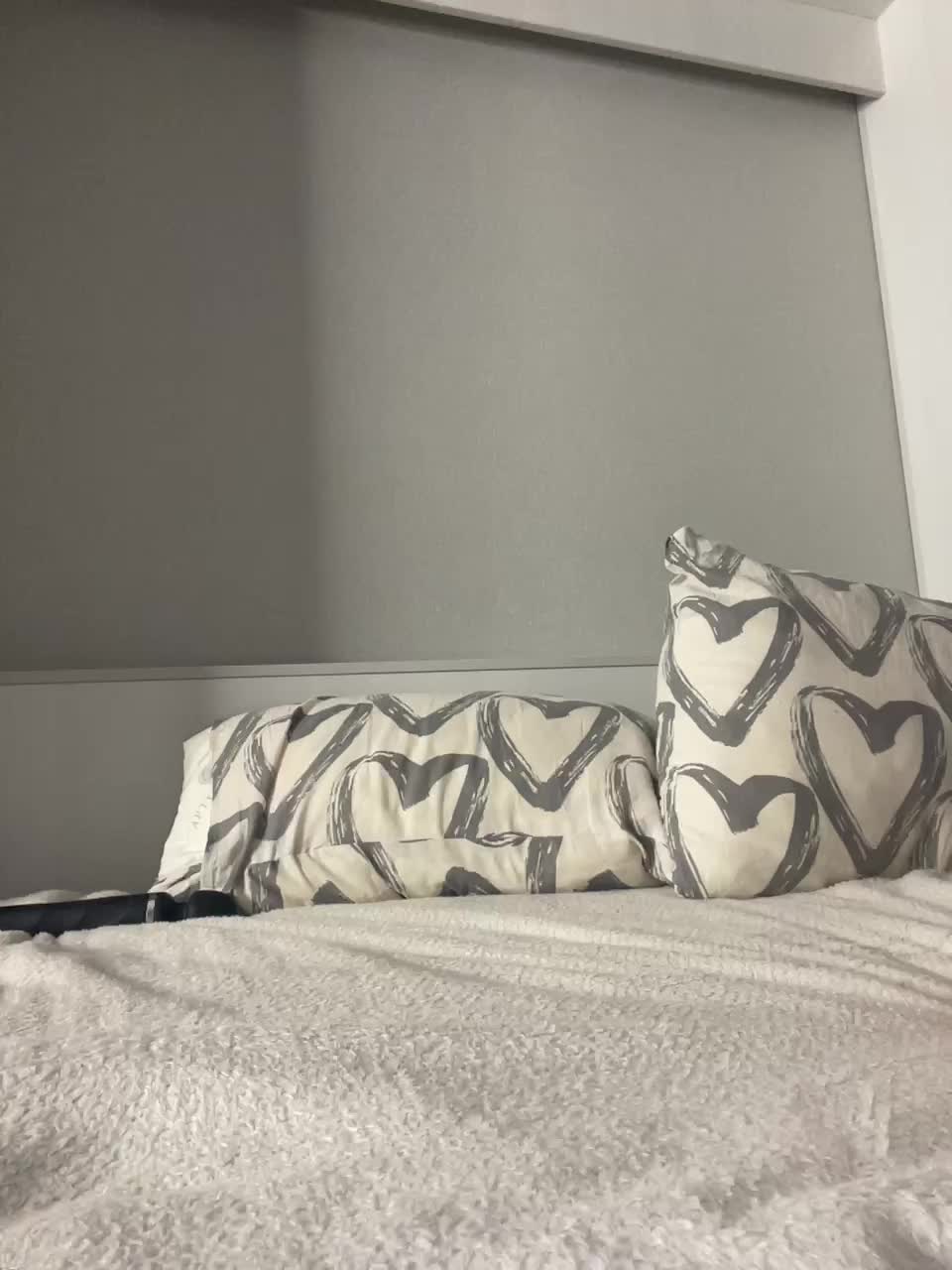 View or download file hotgirleva on 2024-10-15 from bongacams