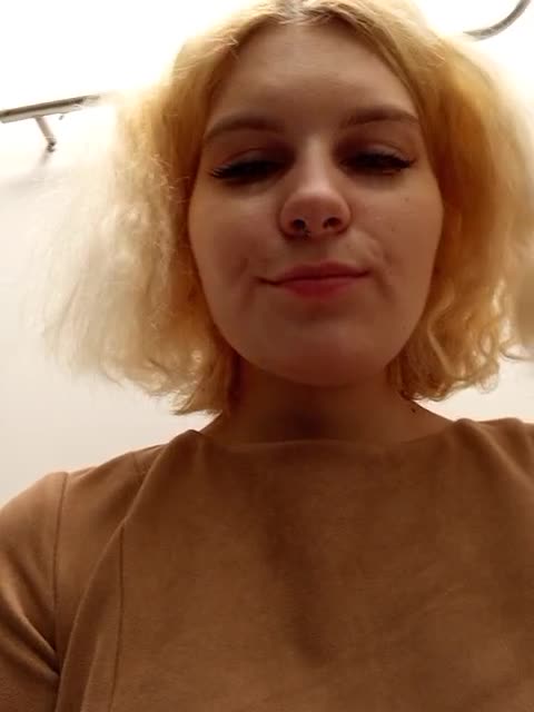 View or download file marie_outdoor on 2024-10-15 from bongacams