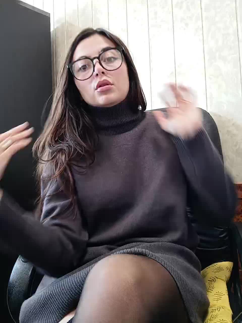 View or download file nikkysecrets on 2024-10-15 from bongacams