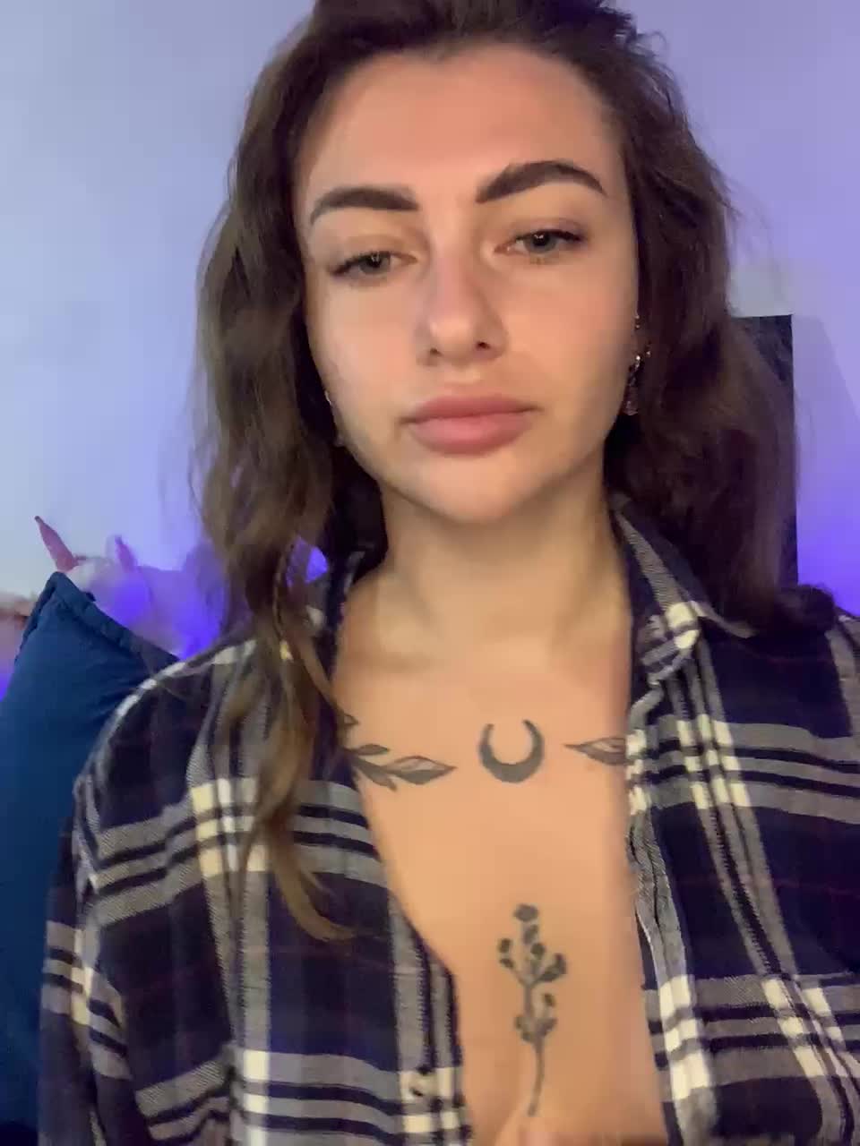 View or download file wildgirl on 2024-10-15 from bongacams